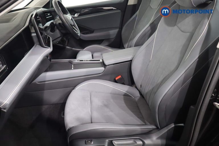 2025 Volkswagen Passat 1.5 TSI eHybrid Life 5dr DSG Estate Hybrid Automatic