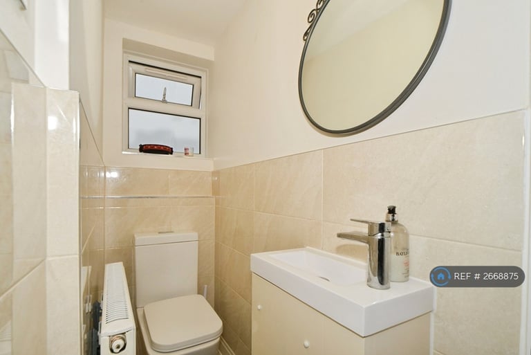 4 bedroom house in Lysander Way, Orpington, BR6 (4 bed) (#2668875)