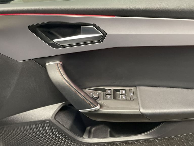 2022 72 SEAT LEON 1.5 TSI EVO FR SPORT HATCHBACK 5DR PETROL MANUAL EURO 6 (S/S) 