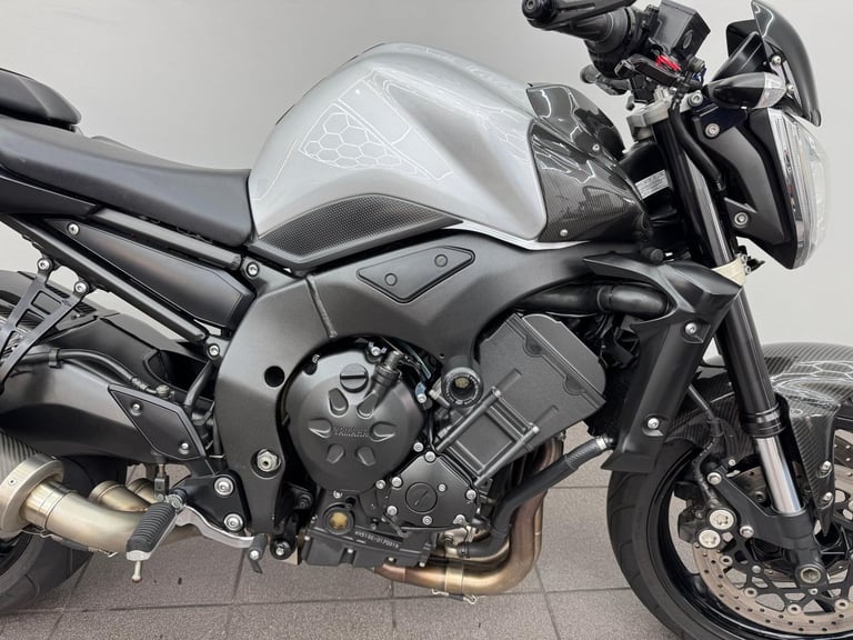 YAMAHA FZ1 N FAZER 1000 SILVER 2007 07 REG JUST 15,015 MILES MIVV FULL SYSTEM