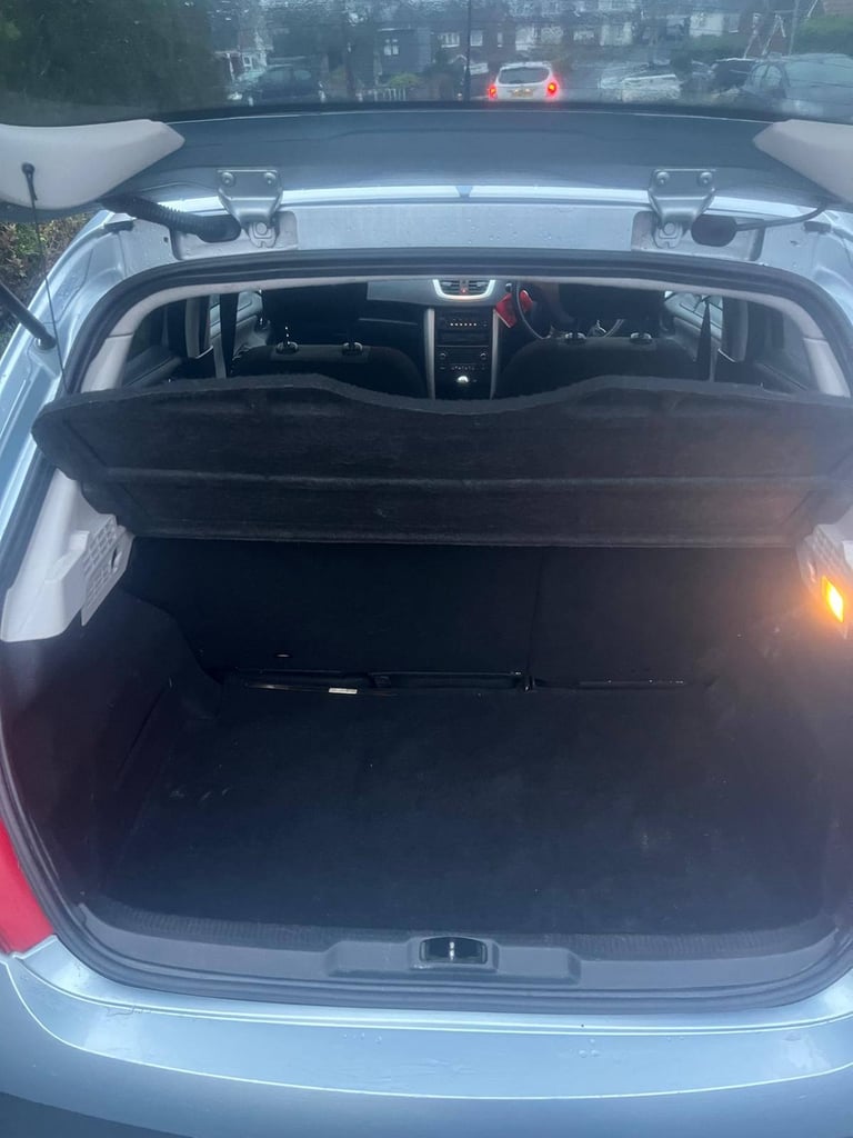 Peugeot, 207, Hatchback, 2010, Manual, 1560 (cc), 5 doors