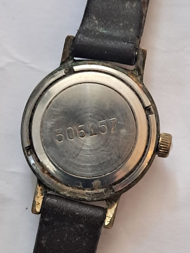 Retro ladies watch Sekonda mechanical windup rare Retro USSR with leather strap 