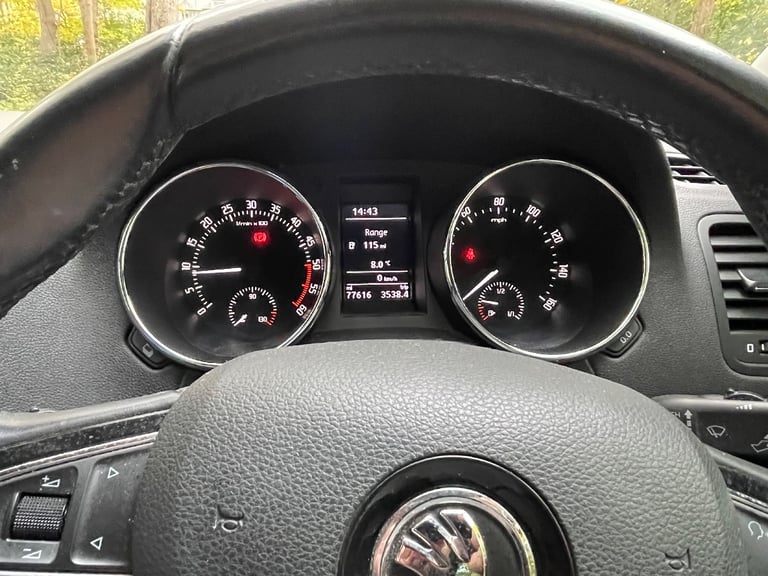 Skoda, YETI OUTDOOR elegance, Hatchback, 2014, Manual, 1968 (cc), 5 doors