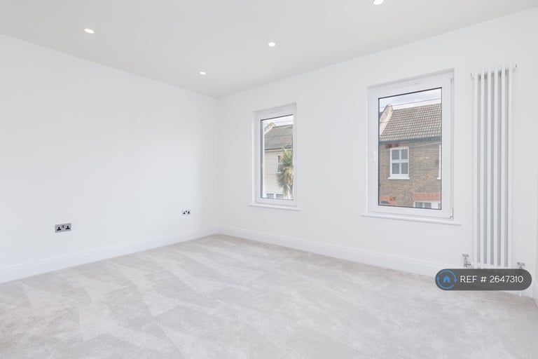 3 bedroom house in Mayfield Road, London, E17 (3 bed) (#2647310)