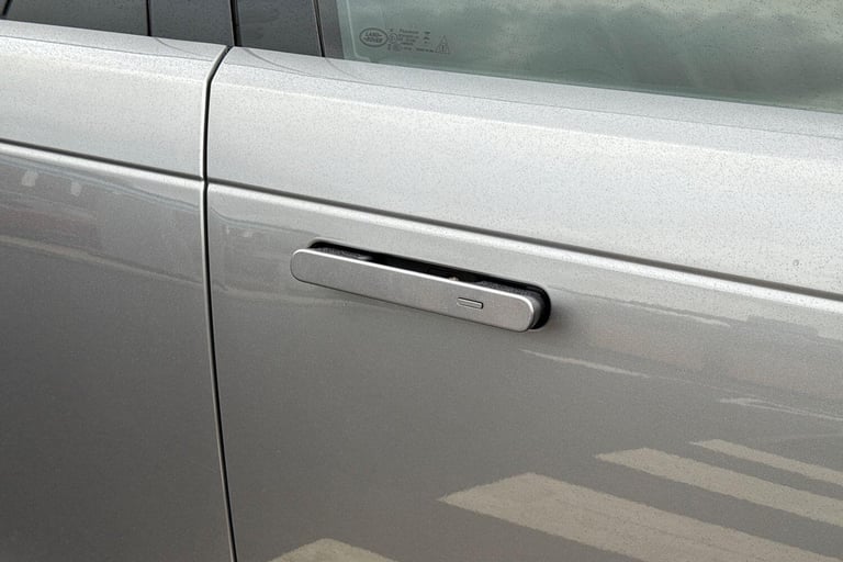 2023 Land Rover Range Rover Sport 3.0 D300 MHEV Dynamic SE SUV 5dr Diesel Auto 4WD Euro 6 (s/s) (...