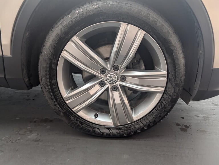 2018 Volkswagen Tiguan 2.0 TDI SEL SUV 5dr Diesel Manual 4Motion Euro 6 (s/s) (150 ps) CRUISE CON...