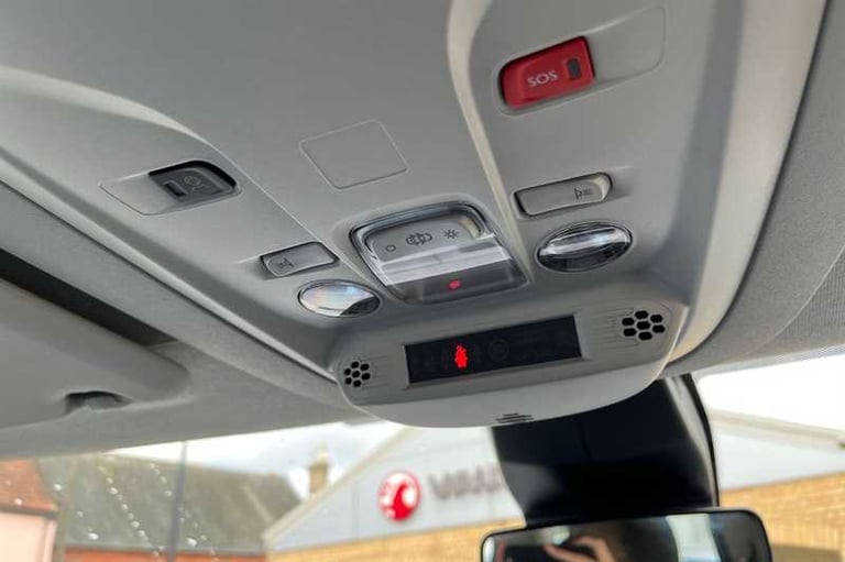 2025 Vauxhall Combo Life Electric 52kWh Design XL MPV 5dr Electric Auto (7.4kW Charger) (136 ps) ...