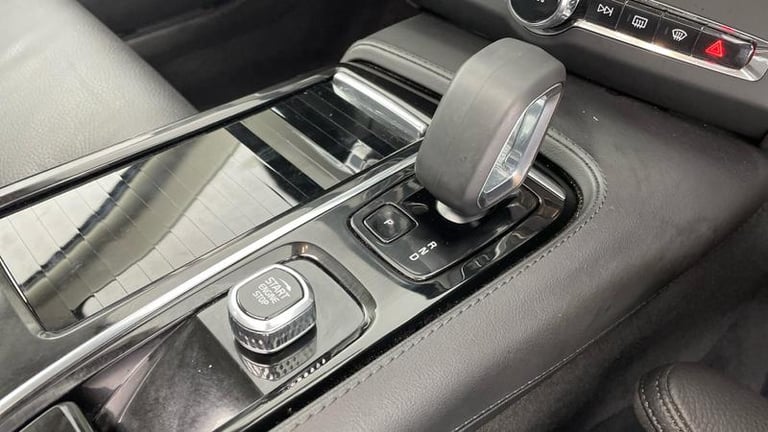 2024 Volvo V90 Ultra T8 AWD Plug-in hybrid Electric/Petrol Dark Automatic Estate Petrol Automatic