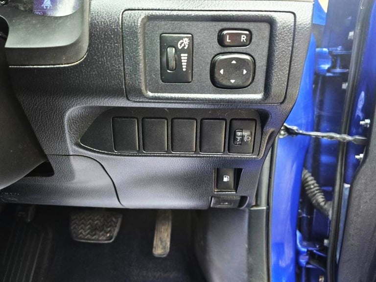 2011 Lexus CT 200h 1.8 AUTO Hybrid SE-I CVT 98500 Miles . CHEAP on Fuel . PX OK HATCHBACK Petrol/...