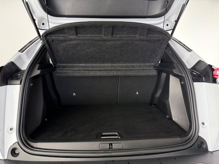 2023 Peugeot 2008 1.2 PureTech 130 Allure 5dr EAT8 HATCHBACK PETROL Automatic