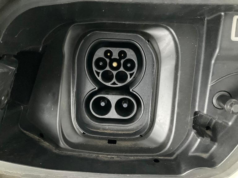 2023 Peugeot E-2008 50kWh GT SUV 5dr Electric Auto (7kW Charger) (136 ps) - LED - REVERSE CAM - S...