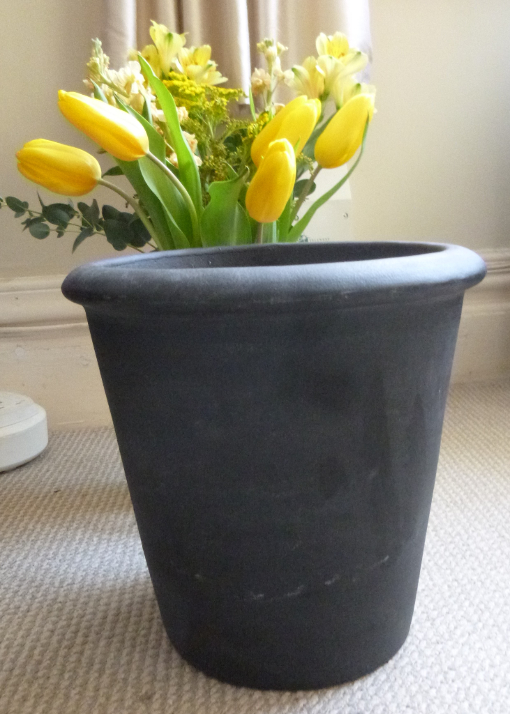NEW Black painted terracotta pot 15ovno in Knowle, Bristol Gumtree