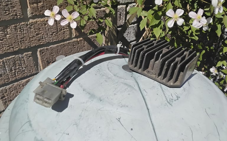 Genuine Honda voltage regulator Rectifer 