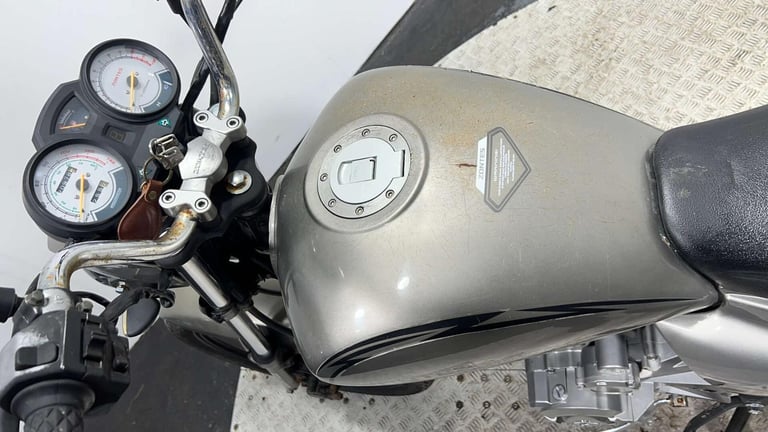 Zontes ZT 2012 20K RUNNING PROJECT BIKE SPARE OR REPAIR 125CC COMMUTER