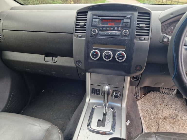 2014 Nissan Navara Automatic LWB 5 Seat Double Cab  Drives Perfect  12mth MOT