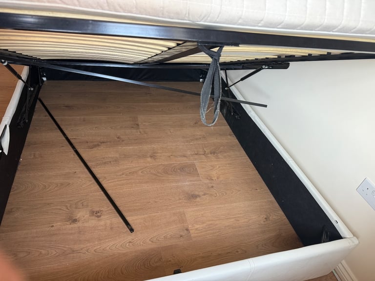 image for Beds, Dining table - All for free 