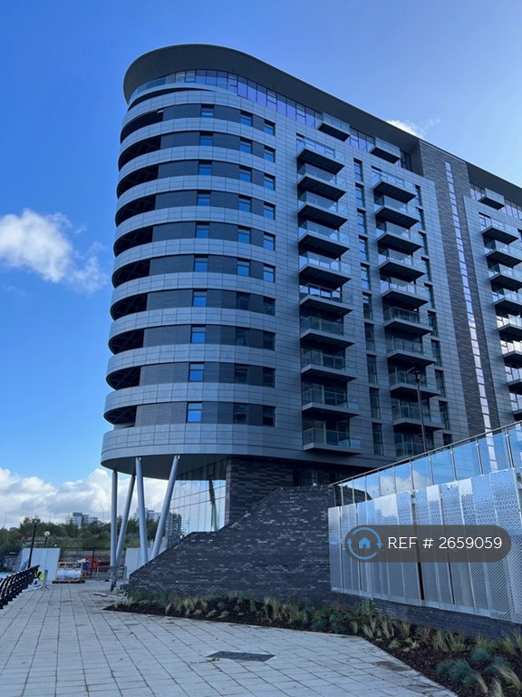 1 bedroom flat in Pomona Strand, Old Trafford, Manchester, M16 (1 bed) (#2659059)