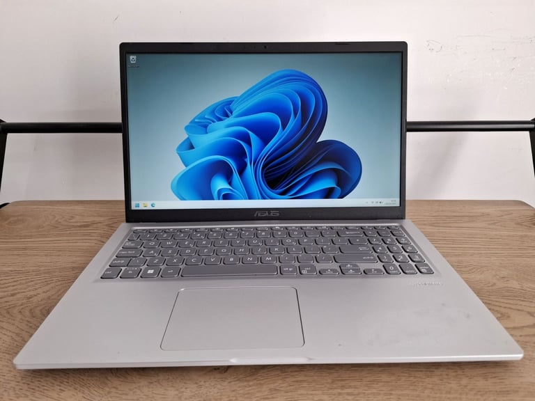 image for Asus 15.6" FHD Laptop - Intel Core i7 - 16GB RAM - 512GB SSD