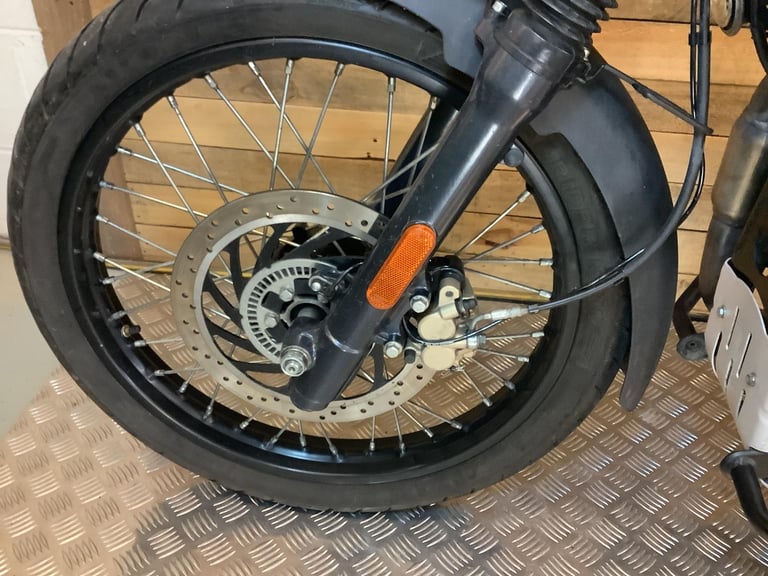 Royal Enfield HIMALAYAN E5 411