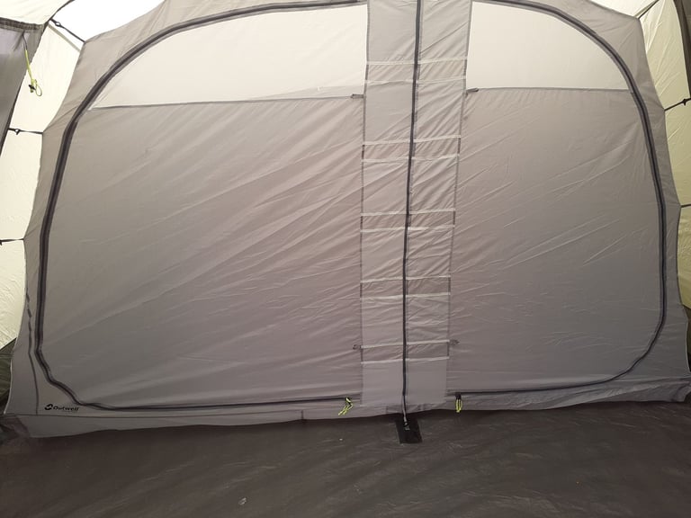 OUTWELL OAKLAND XL TUNNEL TENT - 5 PERSON