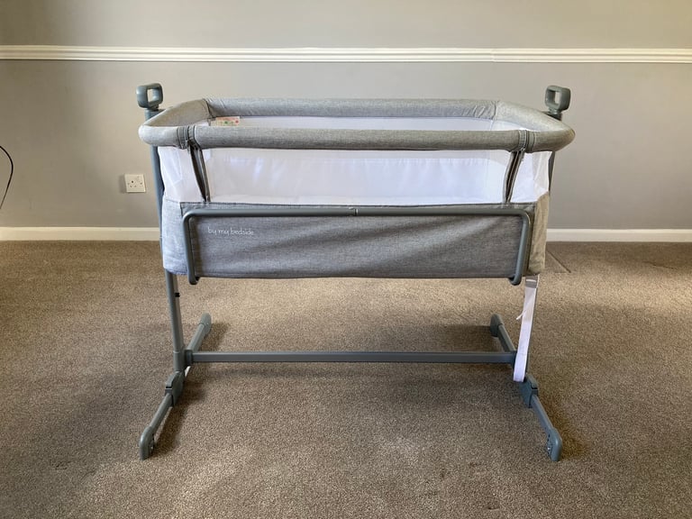 Chicco Next2Me Bedside Crib