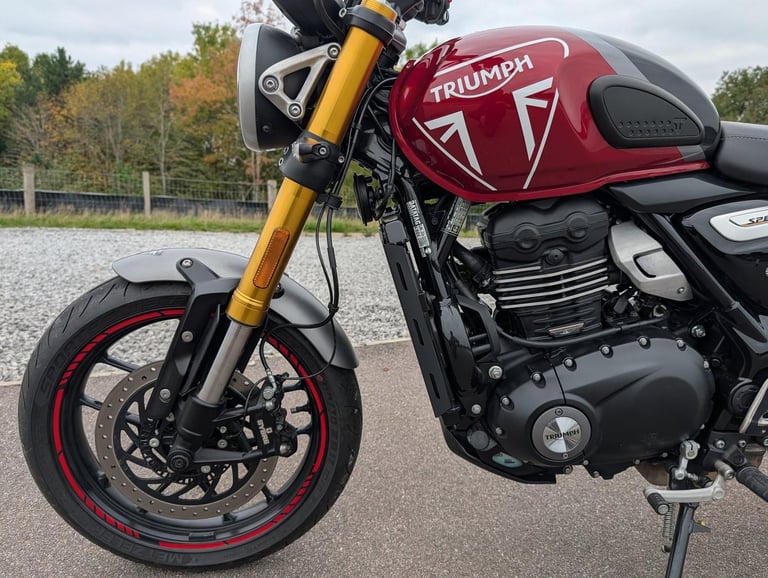 TRIUMPH SPEED 400