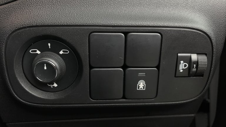 2022 Citroen C3 1.2 PureTech Saint James Hatchback 5dr Petrol Manual Euro 6 (s/s) (83 ps) Hatchba...