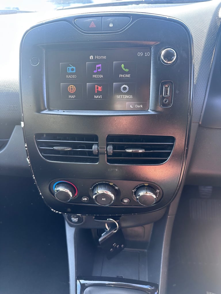 2014 Renault Clio 0.9 TCE 90 Dynamique MediaNav Energy 5dr HATCHBACK Petrol Manual