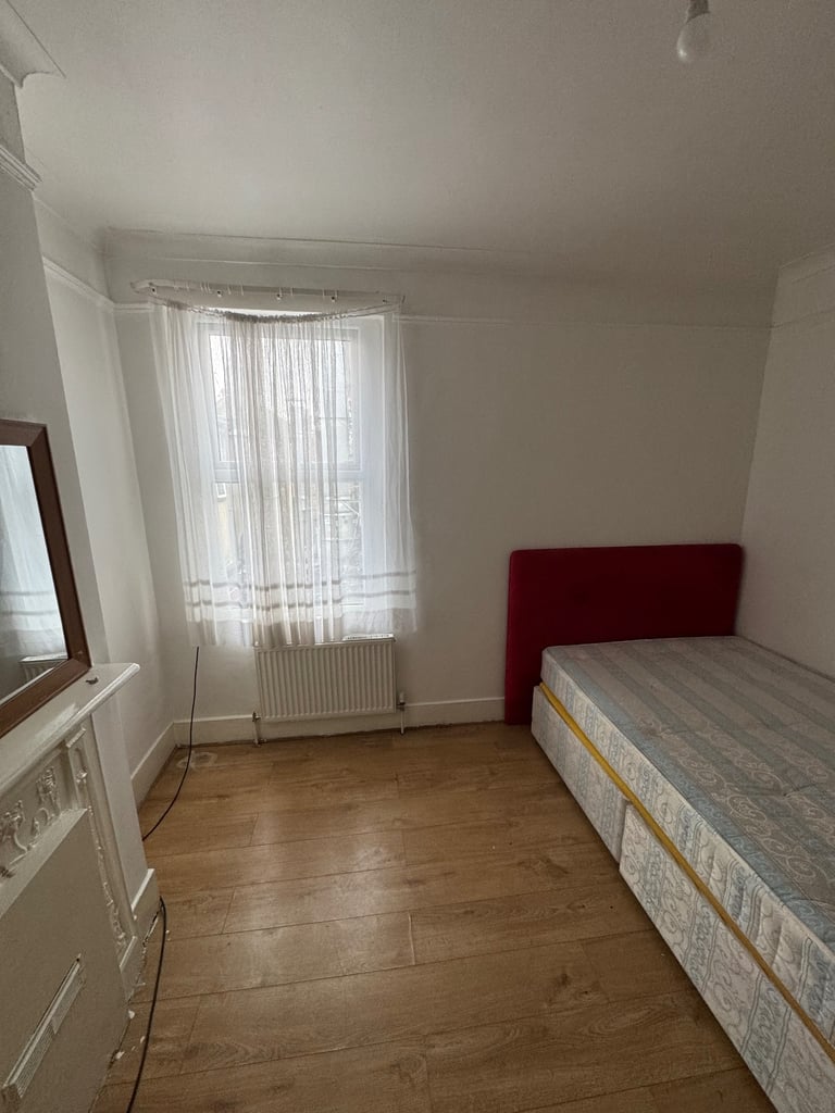 2 bedroom flat available in barking 