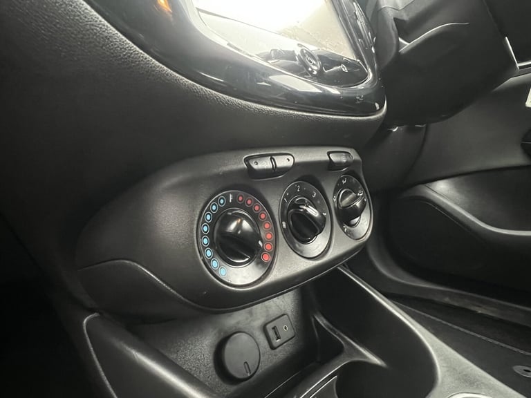 VAUXHALL CORSA 1.4 i ecoTEC Limited Edition 2015