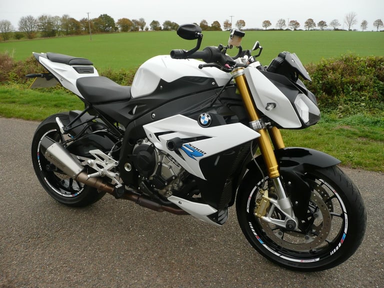 2014 BMW S1000R ABS Mint Condition Part ex / Credit/debit cards welcome.