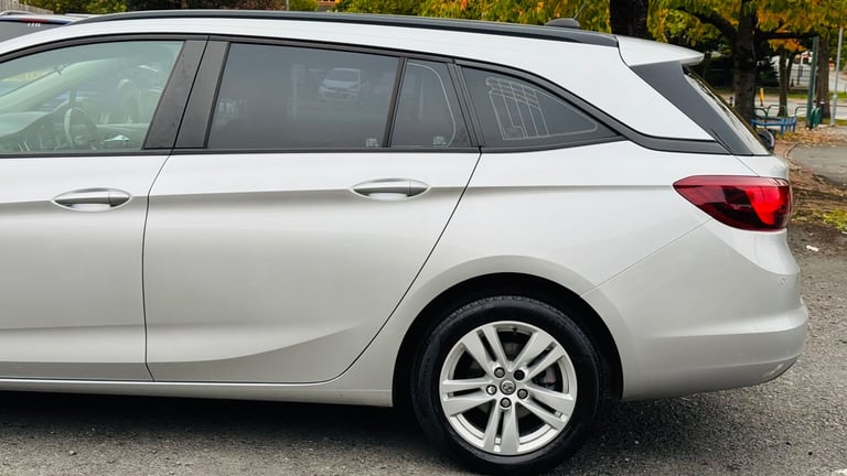 2022 Vauxhall Astra 1.2 Turbo Business Edition Nav Sports Tourer 5dr Petrol