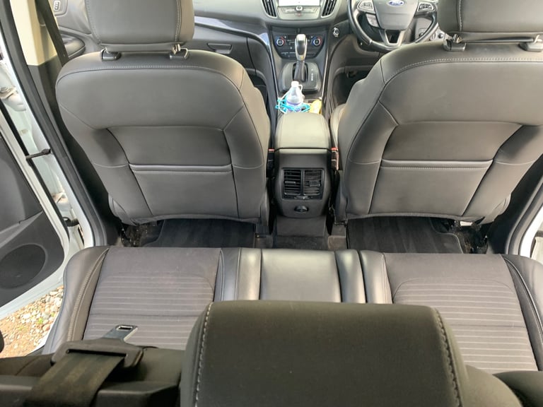 Ford, KUGA, Hatchback, 2017, Semi-Auto, 1498 (cc), 5 doors