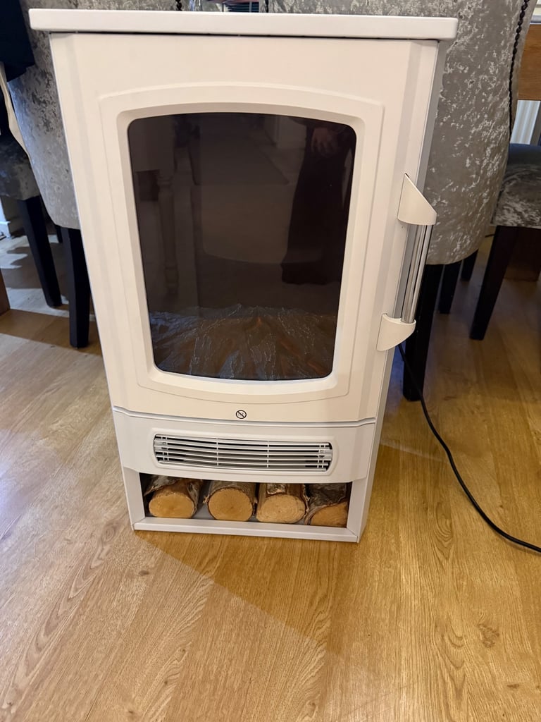 White Klarstein 2000w electric panoramic fire 