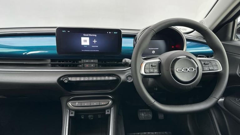 2025 Fiat 600 1.2 MHEV SUV 5dr Petrol Hybrid e-DCT Euro 6 (s/s) (100 ps) Automatic Hatchback Hybr...