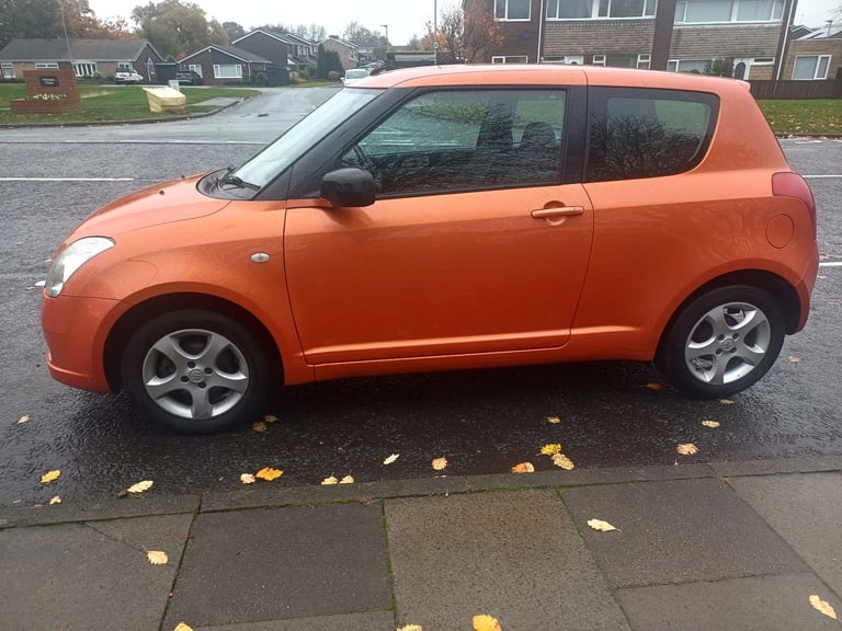 SUZUKU SWIFT 1.3 GL VERY LOW MILES SERVICE HISTORY OUTSTAND CAR