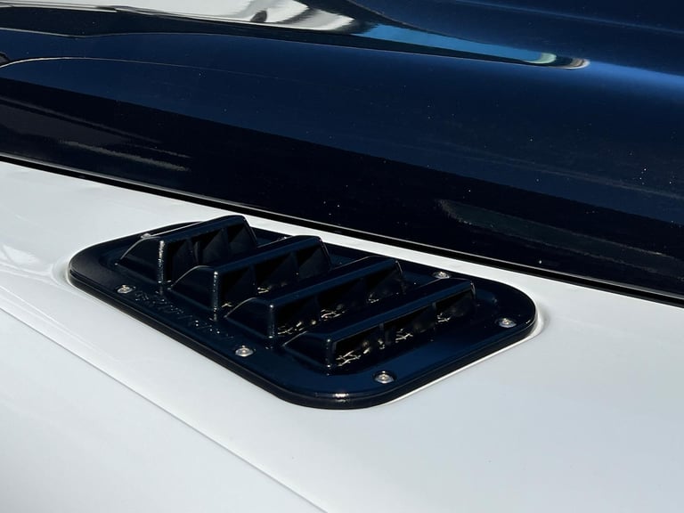 2014 Land Rover Defender 90 XS 2.2 TDCI **Masi Windows - 4 Seater - TentBox**