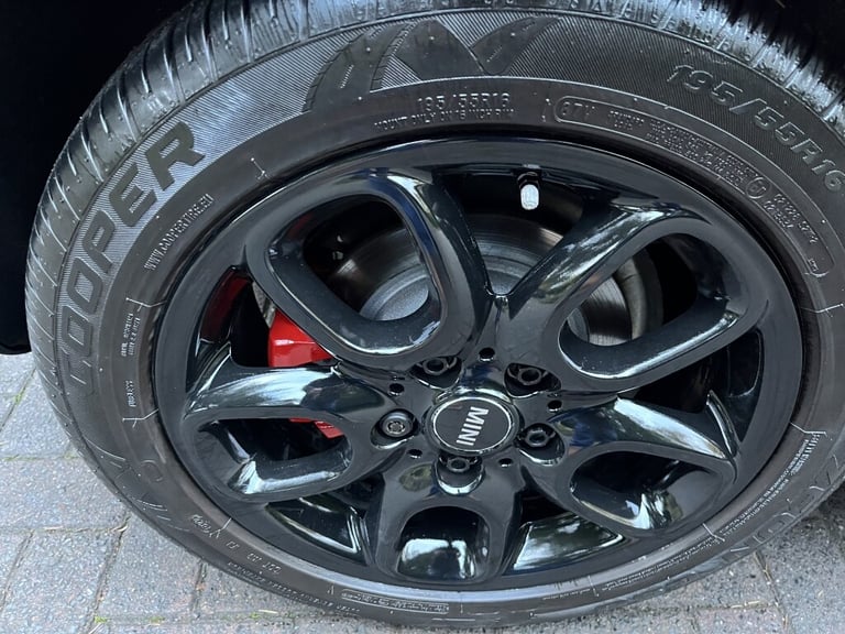 2017 MINI Hatch 1.5 Cooper D 5dr Auto HATCHBACK DIESEL Automatic