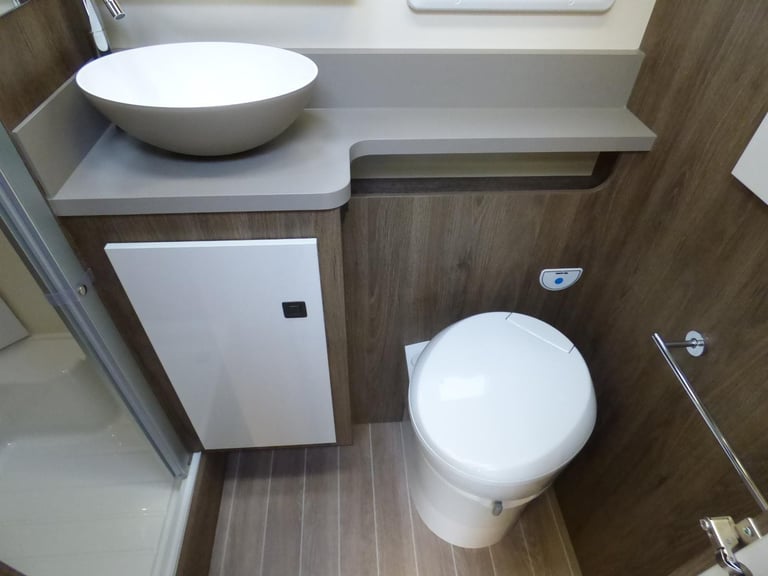 Roller Team T-Line 590 Motorhome DIESEL MANUAL 2024/24