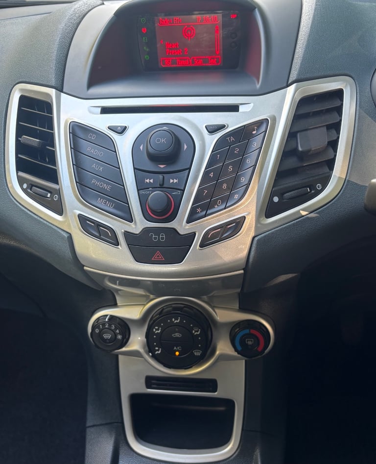 Ford, FIESTA, Hatchback, 2009, Manual, 1388 (cc), 3 doors
