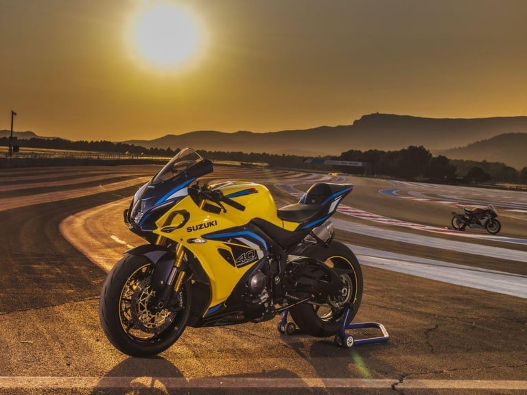 2026 new GSX-R1000R 40th Anniversary model. It's back! Price to be announced.