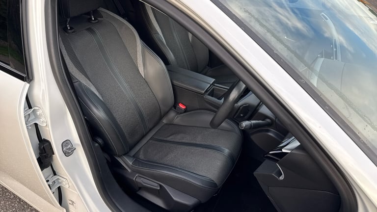2022 Peugeot 308 1.2 PureTech Allure Premium 5dr EAT8 Petrol Hatchback Hatchback Petrol Automatic