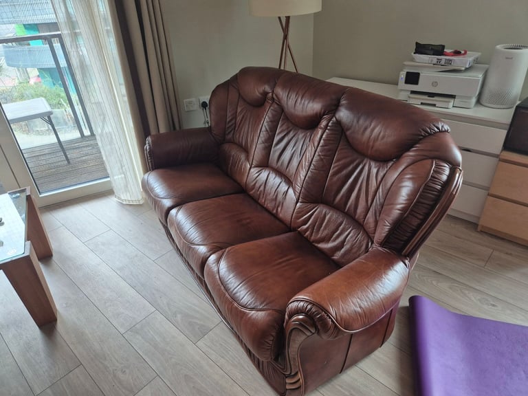 2 AND 3 seater brown leather sofas (GOOD CONDITION)