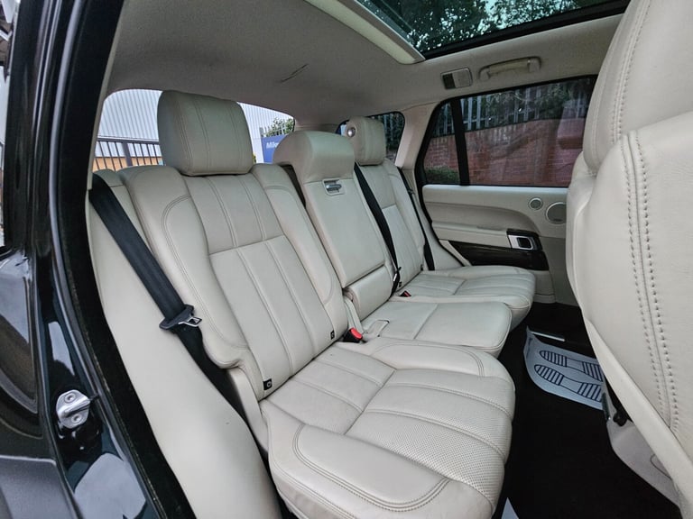 2015 Land Rover Range Rover 4.4 SDV8 Vogue 4dr Auto *** Air Suspension Issue *** ESTATE Diesel Au...