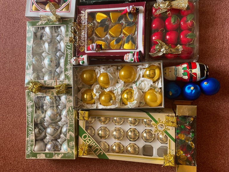 Vintage 90 Christmas Tree Decorations