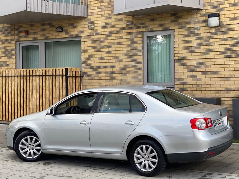 LEFT HAND DRIVE 2006 VOLKSWAGEN JETTA 1.6 FSI PETROL [FRENCH PLATES] MANUAL| LHD