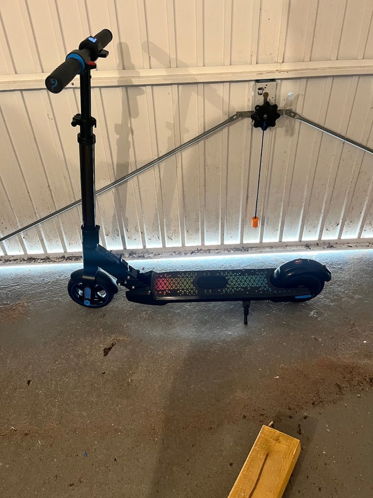 Kids electric scooter 