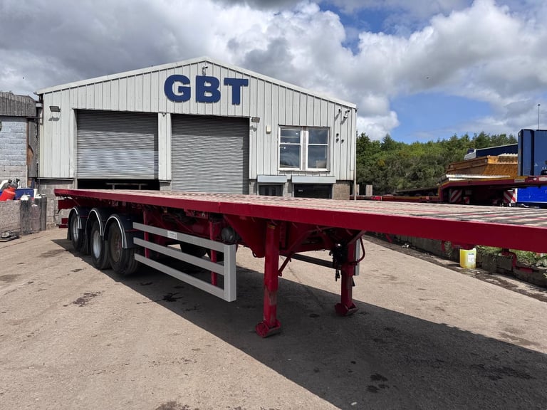 Crane Flat bed extender trailer 43ft closed 