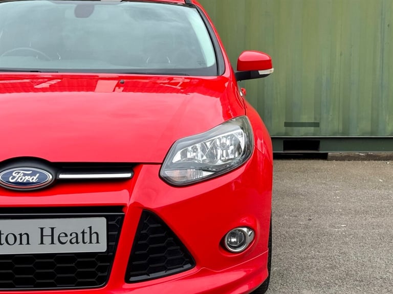 2013 Ford Focus 1.0T EcoBoost Zetec S Hatchback 5dr Petrol Manual Euro 5 (s/s) (125 ps) Hatchback...
