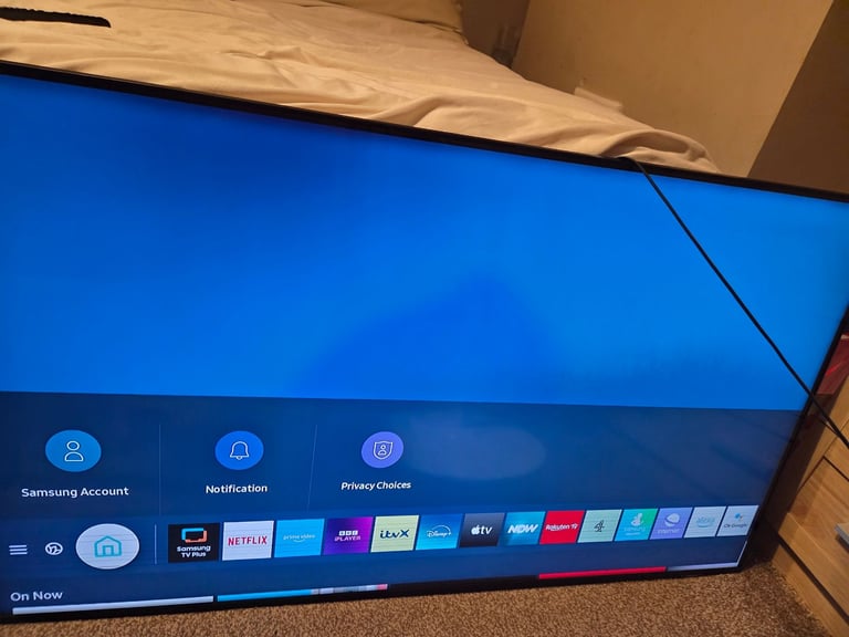 Samsung 50 inch 2022 smart tv selling as spares or repairs